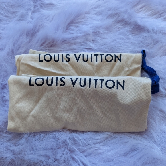 Louis Vuitton Sneakers. - Picture 11 of 11